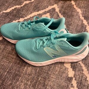 New Balance stitch fix shoes 9 teal nwot